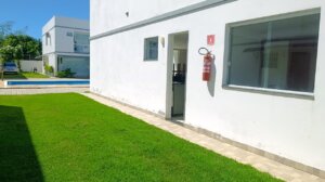 casa à venda em Imbassaí estacionamento 2 vagas