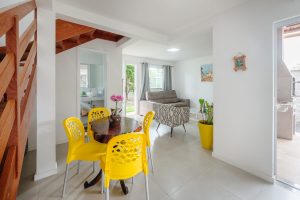 Casa com piscina para alugar em Imbassaí