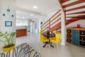 Casa com piscina para alugar em Imbassaí