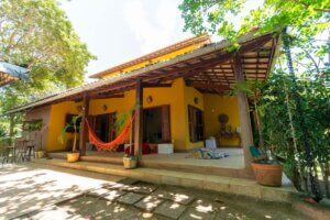 Casa à beira do rio em Imbassaí