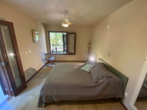 Casa próxima ao rio e à praia em Imbassaí