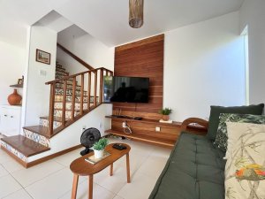 A venda casa com acesso praia e rio