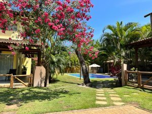 Casa em condomínio à venda em Imbassaí