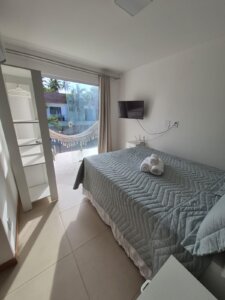 apartamento 2 suítes Imbassaí varanda