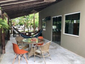 Fachada da casa com 2 suítes em Imbassaí