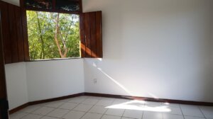quarto master com varanda no Terra Azul