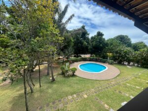estúdio mobiliado em Imbassaí piscina