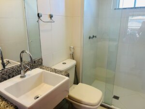Banheiro Apartamento no Ykutiba Imbassaí com 2 Quartos