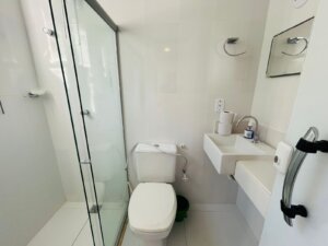 Banheiro Duplex com 3 Suítes em Imbassaí 112m2