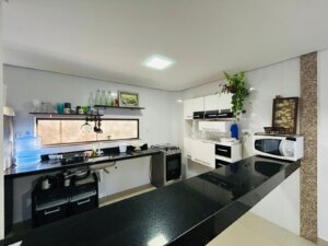 Cozinha Duplex com 3 Suítes em Imbassaí 112m2