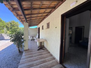 Apartamento térreo 2 suítes Imbassai