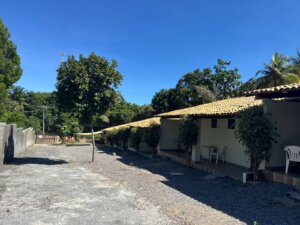 Apartamento térreo 2 suítes Imbassai