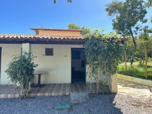 Apartamento térreo 2 suítes Imbassai