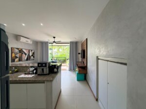 Apartamento com 1 quarto e deck