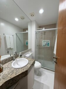Apartamento com 1 quarto e deck