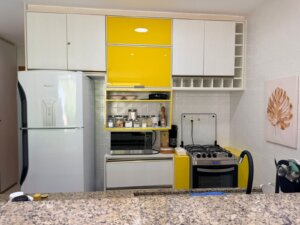 Apartamento com 1 quarto e deck