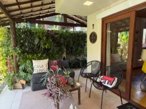 Varanda fachada casa 2 quartos mobiliada Imbassai