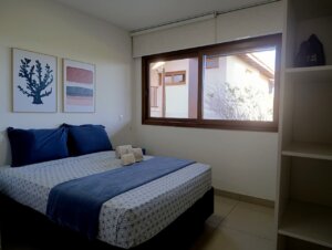 Suíte principal do apartamento à venda no Residencial Oahu em Imbassaí